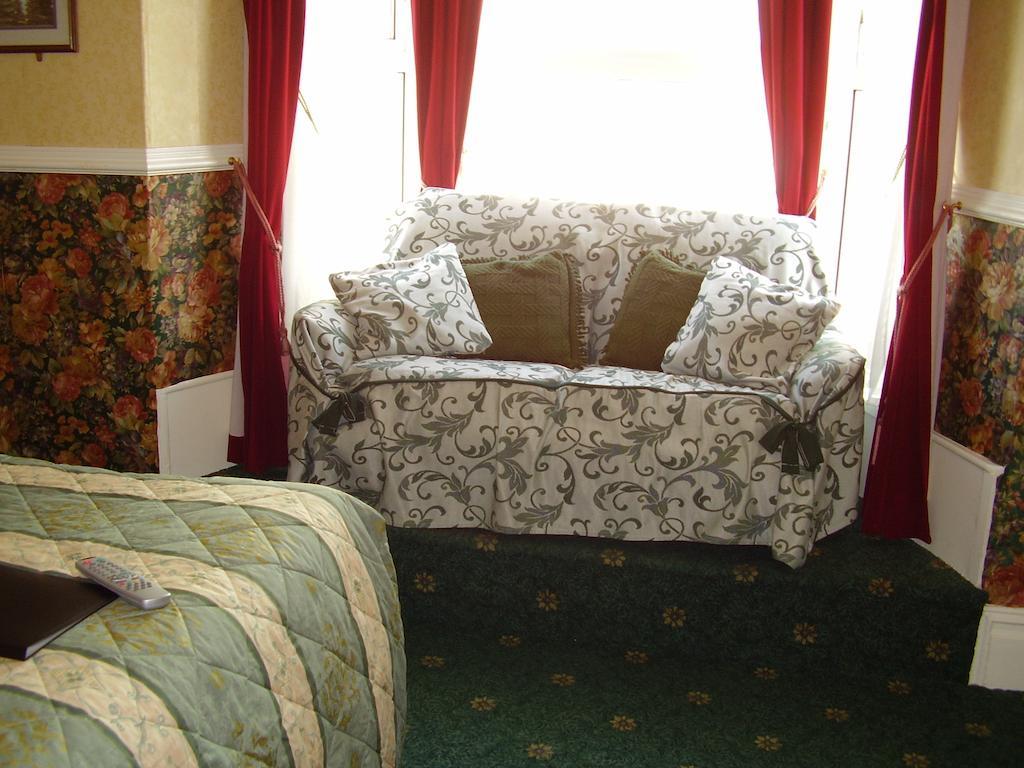 Weybourne Guest House Tenby Ruang foto