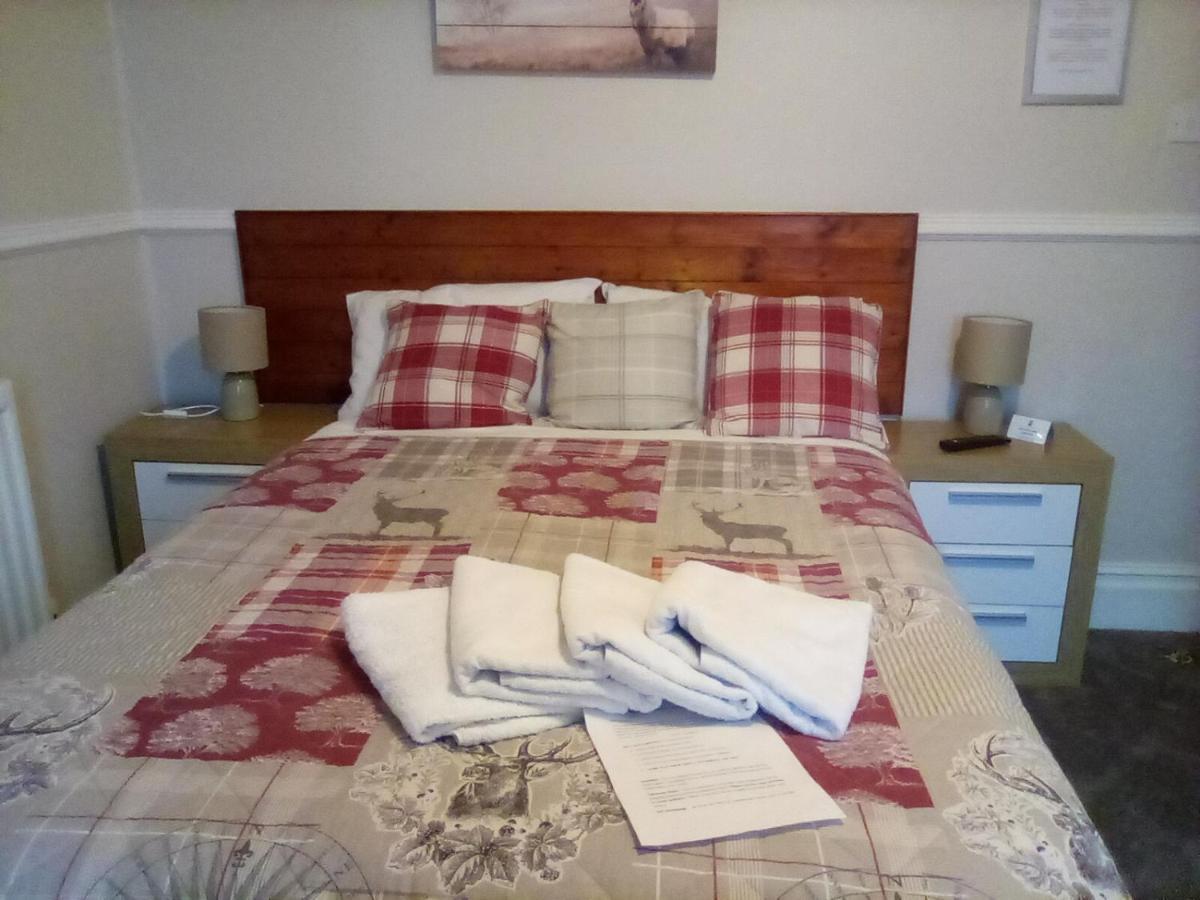 Weybourne Guest House Tenby Bagian luar foto